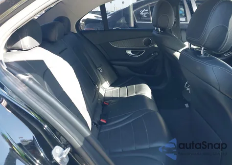 2017 Mercedes-Benz C 350E из США, поврежденный, VIN 55SWF4HB9HU231304